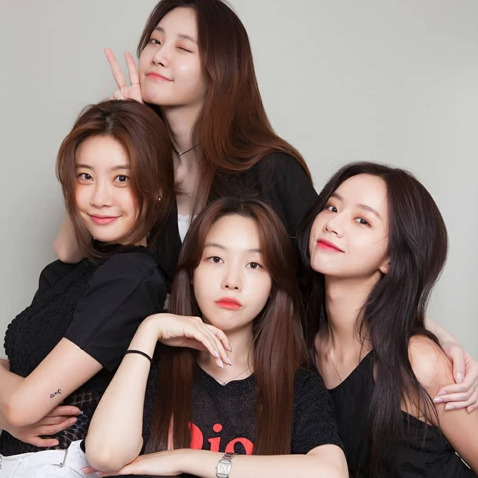13 grupos de kpop com 4 integrantes para seguir e aplaudir
