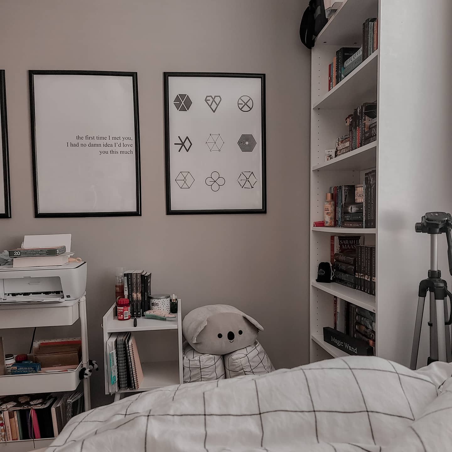 Quarto kpopper decorado