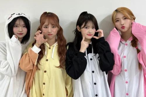 Saturday, um dos grupos idols de kigurumi