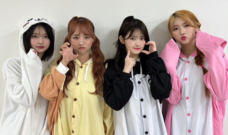 Saturday, um dos grupos idols de kigurumi