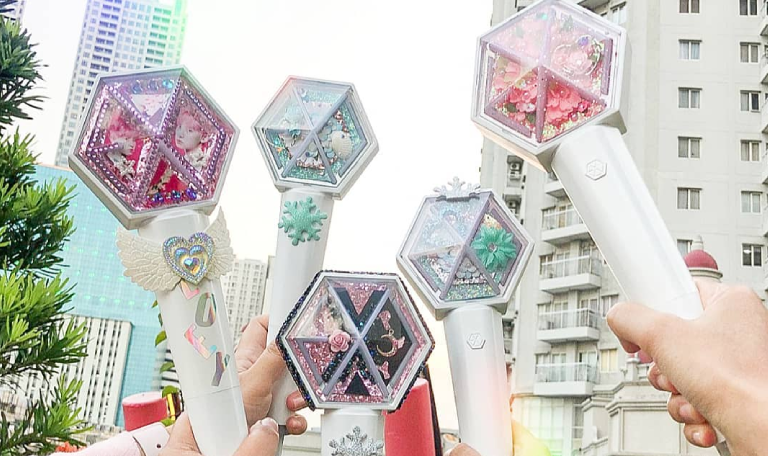 Exemplos de lightsticks decorados