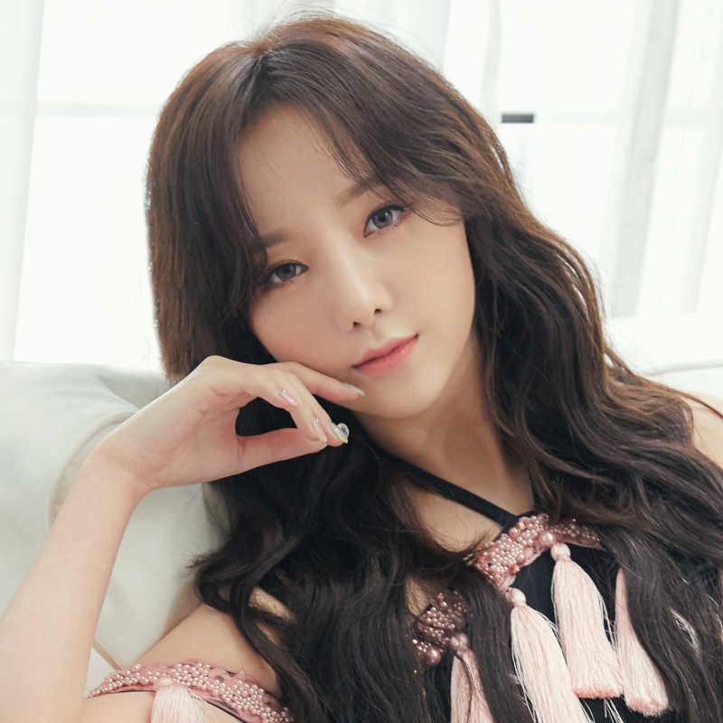 Kei, integrante do grupo Lovelyz