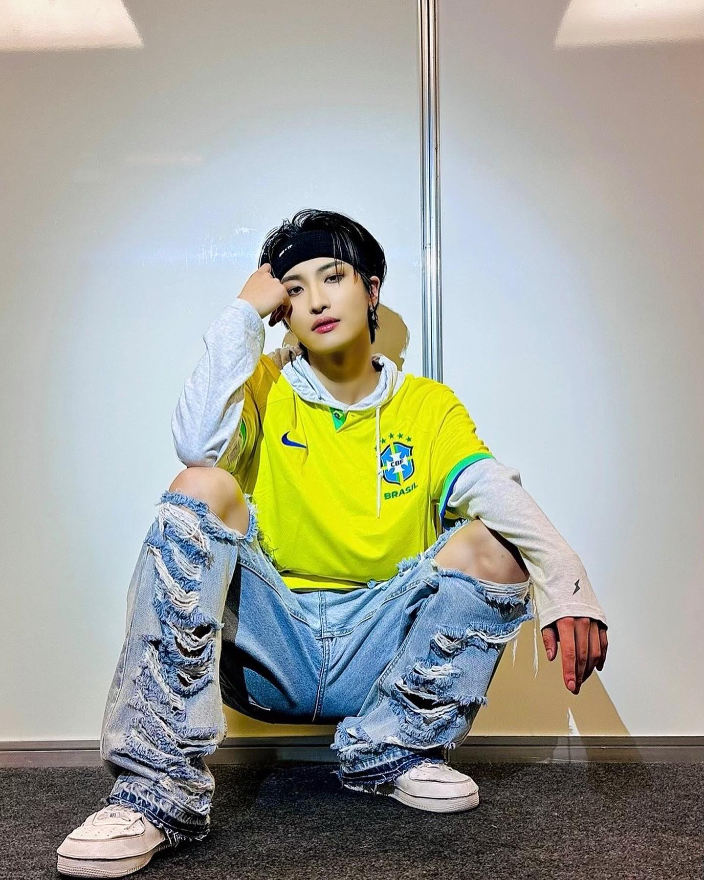 Seonghwa, do Ateez, em uma das fotos de idols no Brasil