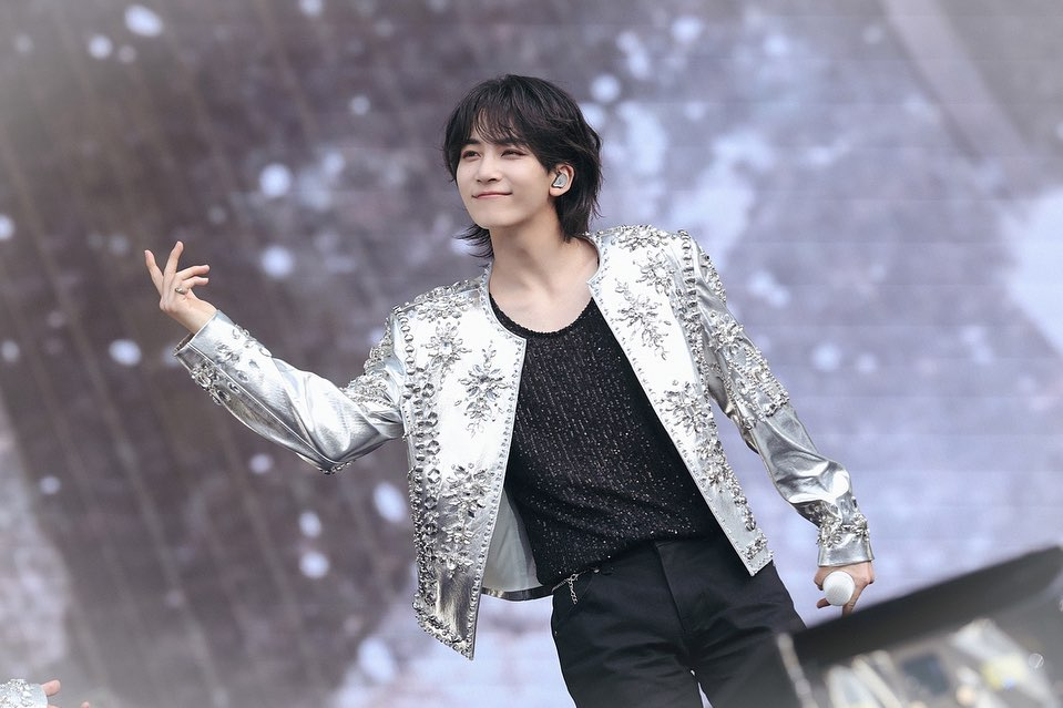 Jeonghan (Seventeen), um dos idols do signo de Libra