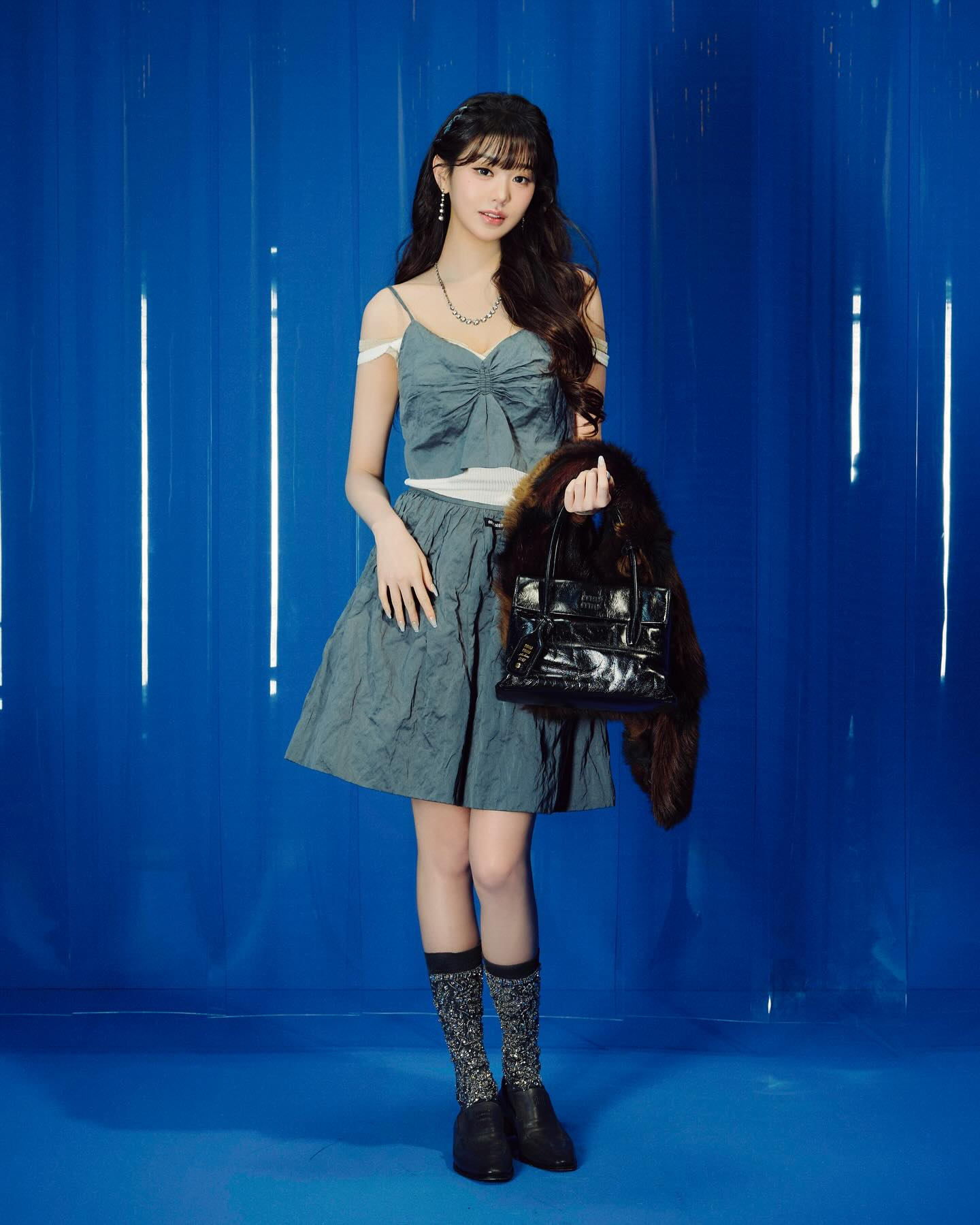 Wonyoung, IVE, uma das idols na PFW SS26