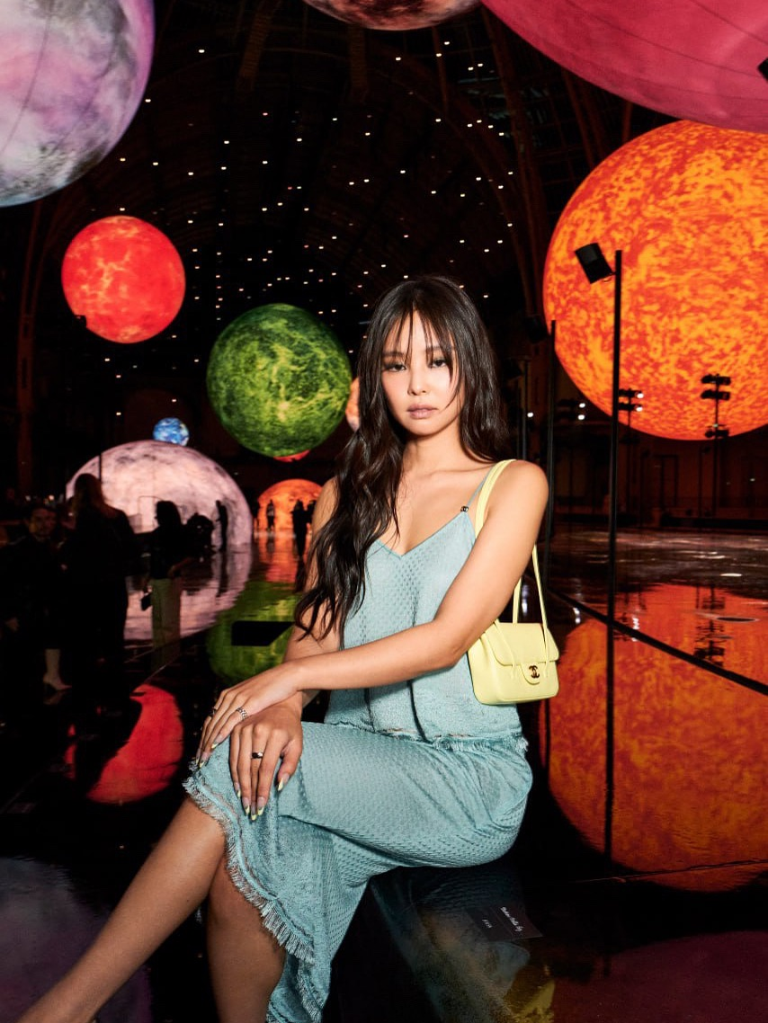 Jennie, Blackpink, uma das idols na PFW SS26