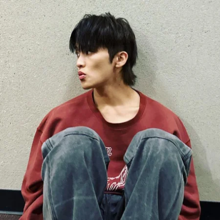 Mark, um dos idols com mullet