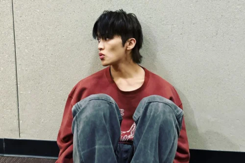 Mark, um dos idols com mullet