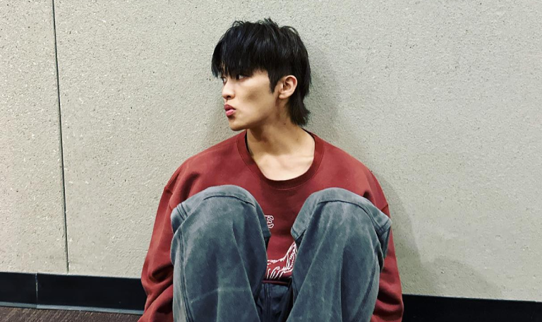 Mark, um dos idols com mullet