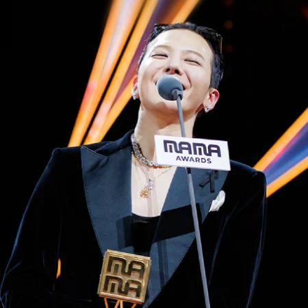 G-Dragon, um dos maiores vencedores do MAMA Awards de 2025