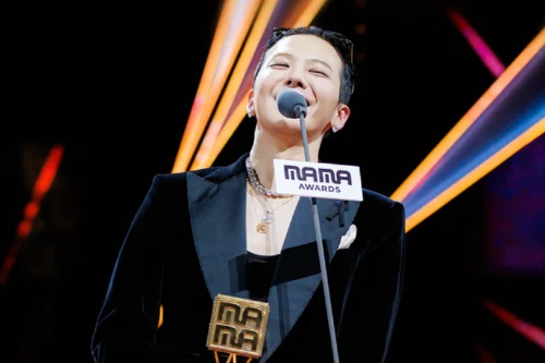 G-Dragon, um dos maiores vencedores do MAMA Awards de 2025