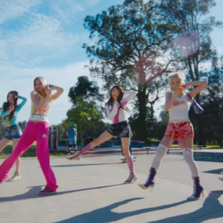 "404 (New Era)" é uma das coreografias de grupos femininos