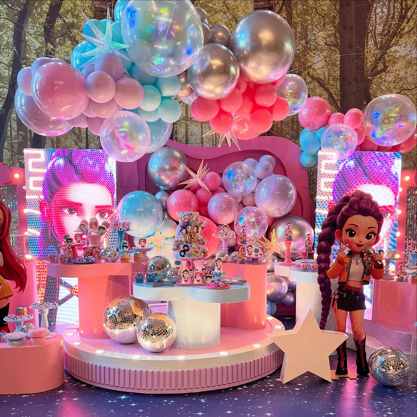 Festa de Guerreiras do Kpop com palco